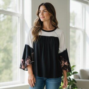 FREE PEOPLE Friday Fever Top Sz M Black & White 112A